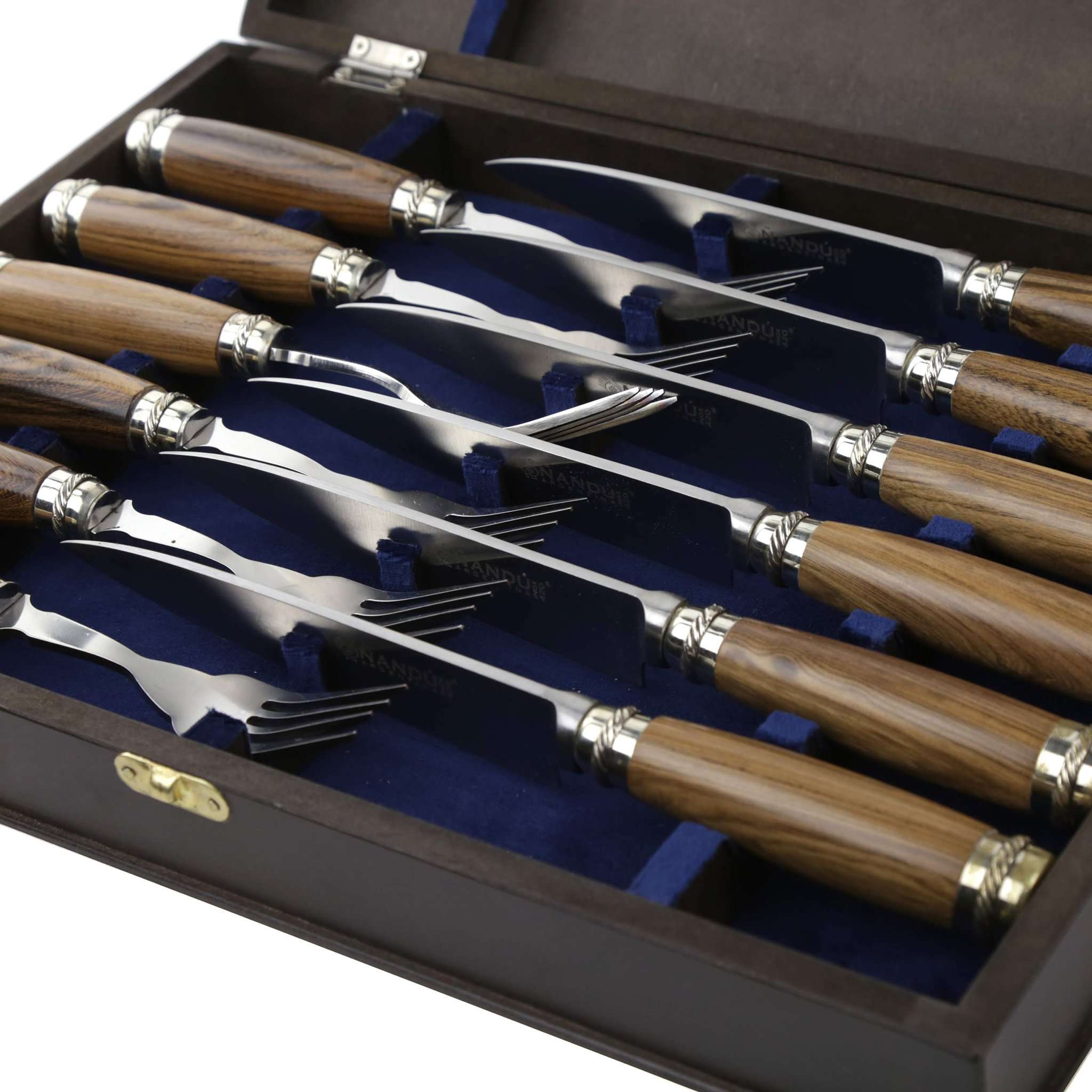 Patagonula 12-piece steak cutlery set in wooden case